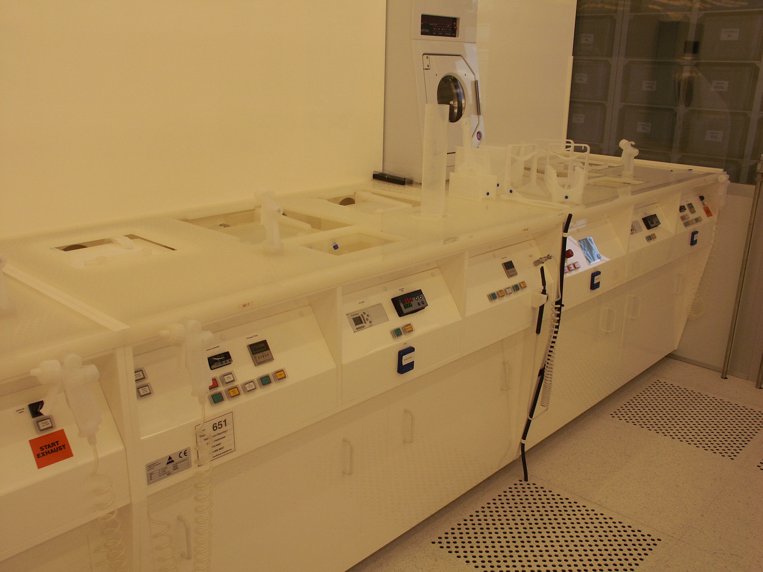 Picture of Wet Bench - Acid & Base - Standard Clean baths (SC1/SC2)